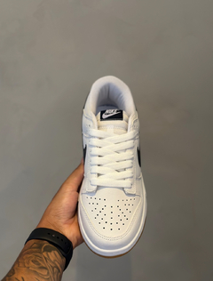 Dunk Low Branco e Preto - comprar online