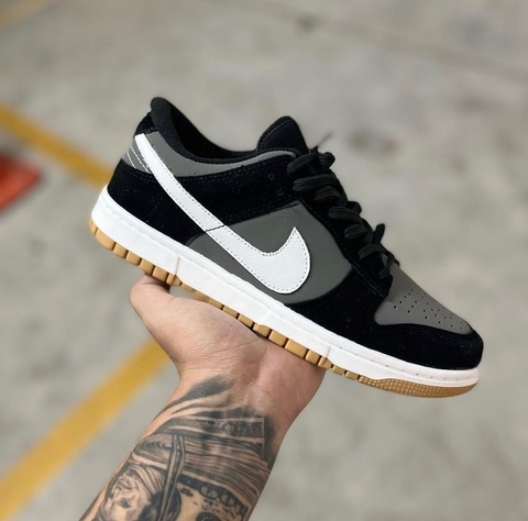 Dunk Low Cinza e Preto