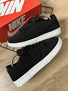 Dunk Low Preto Camurça