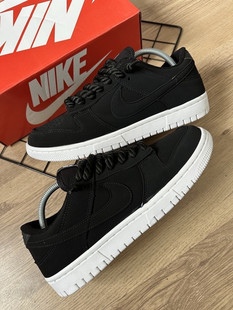 Dunk Low Preto Camurça