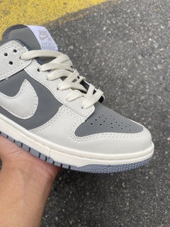 Dunk Low Bege/Cinza - comprar online