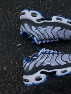 Tênis Nike Air Max TN Plus SE Social FC na internet