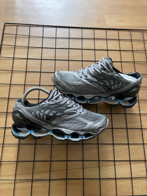 Mizuno Prophecy 8 Cinza
