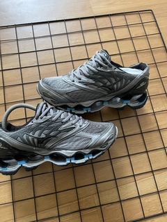 Mizuno Prophecy 8 Cinza na internet