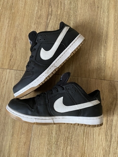 Tênis Nike Dunk Low Preto e Branco na internet