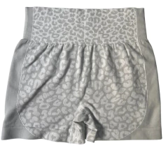 Calza corta “Leopard” white en internet