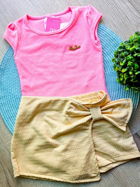 Conjunto Infantil Rosa Neon Short Saia Bege