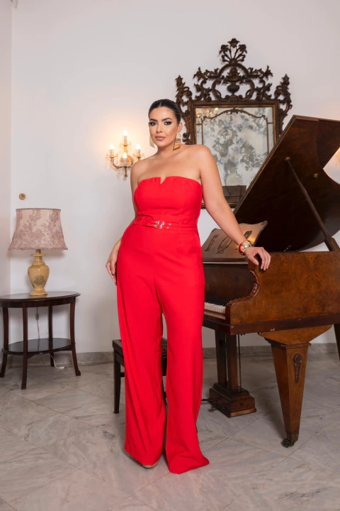 Macacão feminino com alças e cintura marcada- Divas Voga - comprar online