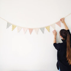 Banderín Flowers ¡Con florcitas bordadas a mano! - comprar online