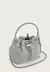Bolsa Santa Lolla Bucket com Argola Shiny Brilho Strass Prata na Revoluse