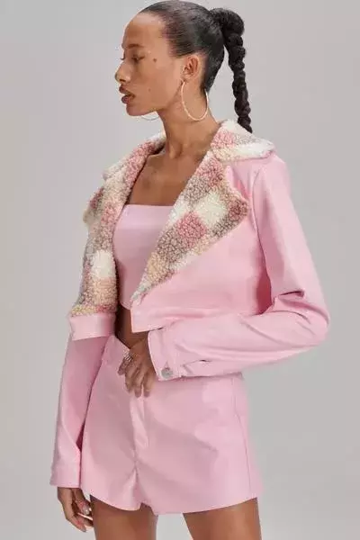 Jaqueta Cropped Teddy My Favorite Things | Estilo Moderno e Aconchegante