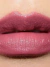Batom M.A.C. Satin Lipstick Amorous na Revoluse