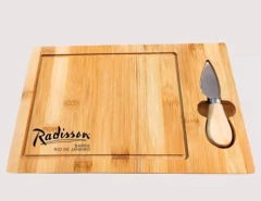 Kit petisqueira: tábua de queijo personalizada na internet