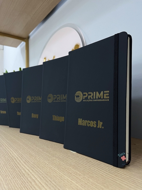10 Cadernetas Personalizadas 21x14cm Preta S/Pauta - (cópia) - Trevo Papelarte