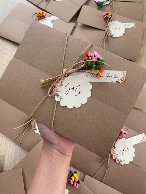 Imagem do Convite rústico com folhas sempre vivas