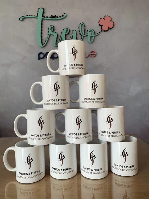 Canecas porcelana importada personalizada com logo - Trevo Papelarte