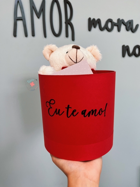 Caixa acrílico vermelha com ursinho pelúcia - comprar online