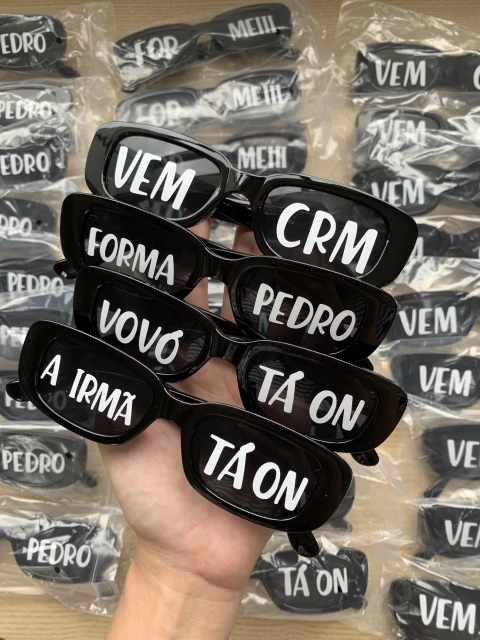 10 Óculos Retrô Personalizados na internet