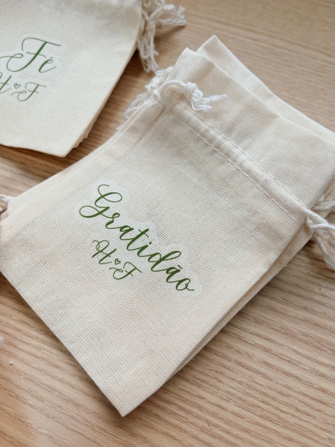 10 saquinhos de algodão 9x12cm personalizados - Trevo Papelarte