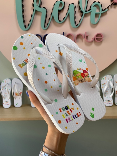 10 Chinelos branco personalizados para festa lembrancinha na internet