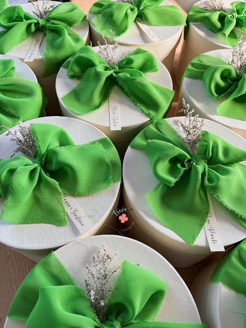 Caixa cartonada redonda para padrinhos - comprar online