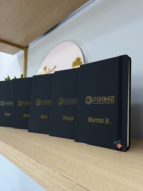 Caderneta Personalizada 21x14cm Preta S/Pauta - Trevo Papelarte