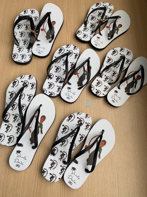 10 Chinelos com tira preta personalizados para formatura - Trevo Papelarte