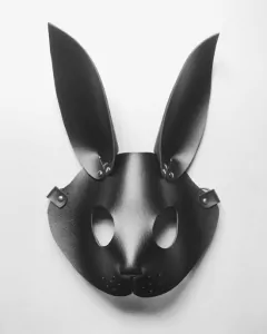 MÁSCARA BADBUNNY - ICONA