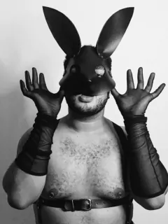 MÁSCARA BADBUNNY on internet