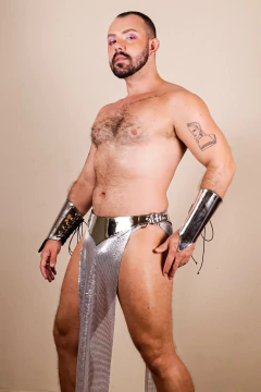 Conjunto Warrior na internet