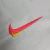 comprar-a-camisa-liverpool-away-24-25-torcedor-simbolo-da-nike-em-pe-masculina-branca-com-detalhes-em-vermelho-loja-tealto-sports
