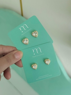 BRINCO CORAÇÃO CRAVEJADO DOURADO M - comprar online