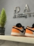 Air Jordan Orange na internet