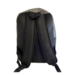 MOCHILA ESCUDO CLUB - GRIS en internet