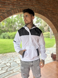Campera rompeviento hombre combinada - Indumentaria Jaio