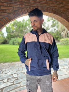 Campera rompeviento hombre combinada