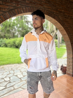 Campera rompeviento hombre combinada