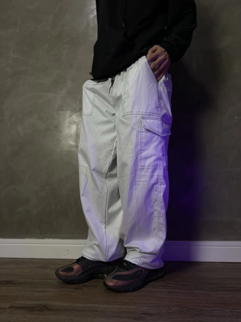 Cargo White Contrast