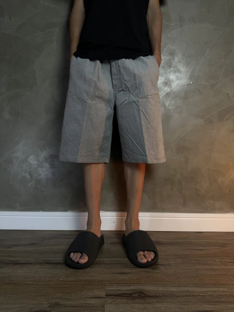 Bermuda Cotelê Cinza Claro