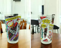 Copo Vidro Coca-Cola C/ Tampa e Canudo Quadrinho Geek 450ml - comprar online