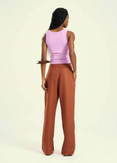 Calça Feminina com Fenda e Pregas Open
