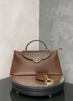 Bolsa Baguete Média Couro Trufa Luz da Lua