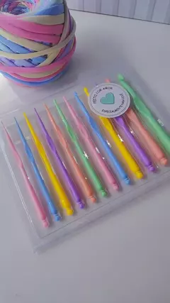 KIT AGULHAS PARA CROCHÊ CANDY COLORS