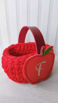 Imagem do APLIQUE BORDADO MAÇÃ PERSONALIZADA INICIAL NOME