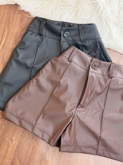 Short Couro