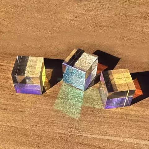 Prisma Cúbico de Vidro K9 - comprar online