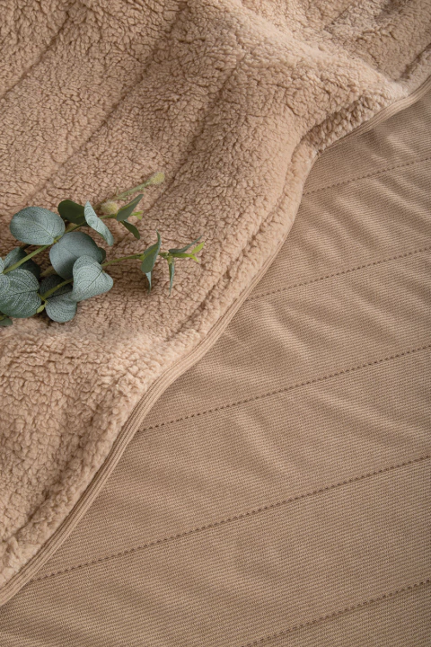 Edredon INDIANA 2 1/2 pl - corderoy con reverso de corderito SUPER CALENTITO - magnolia blanqueria