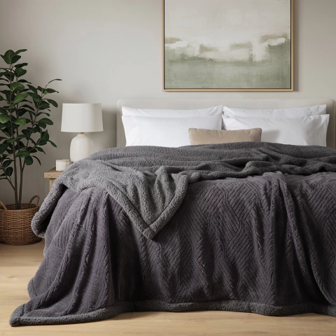 Cubrecama doble pesado de invierno, de corderito jacquard con reverso de corderito ROMA ¡SÚPER CALENTITO! 1 1/2 PL - comprar online
