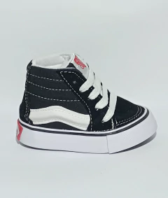 knu skool (3D) bota en internet