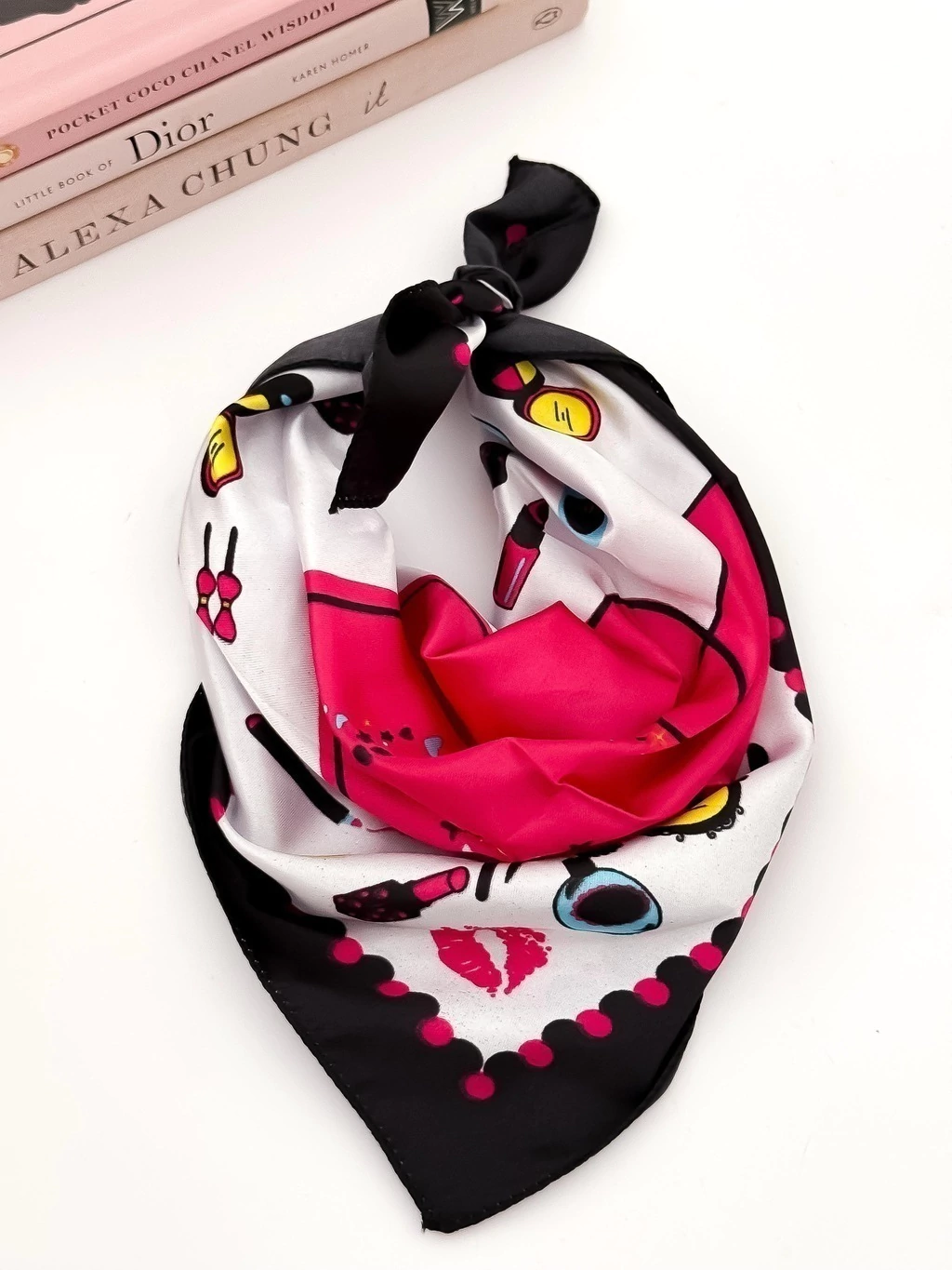 Pañuelo XV Negro Corazon